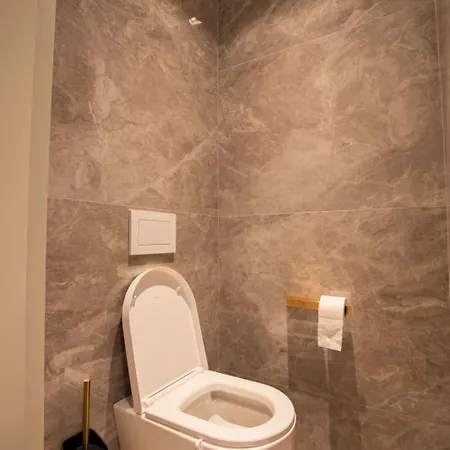 Lucia Di Arinella Mangialla