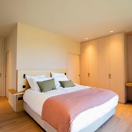 Lucia Di Arinella Villa